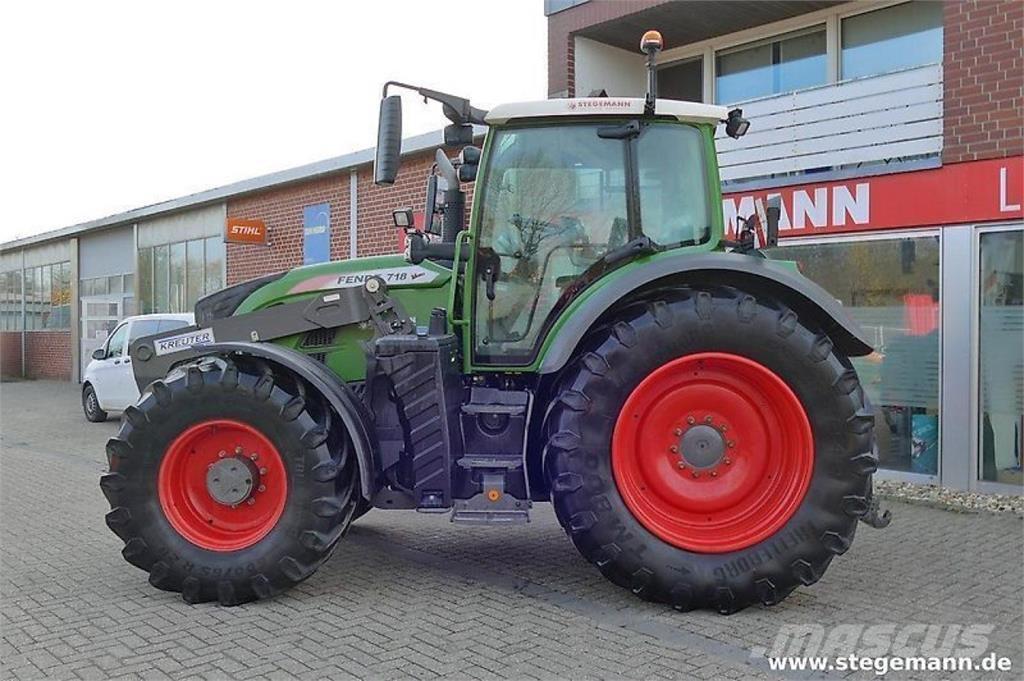 Fendt 718 vario s4 Traktoriai