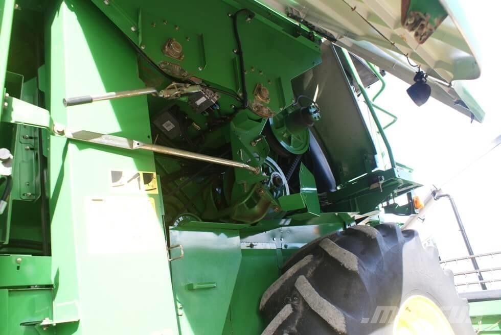 John Deere T 550 Derliaus nuėmimo kombainai