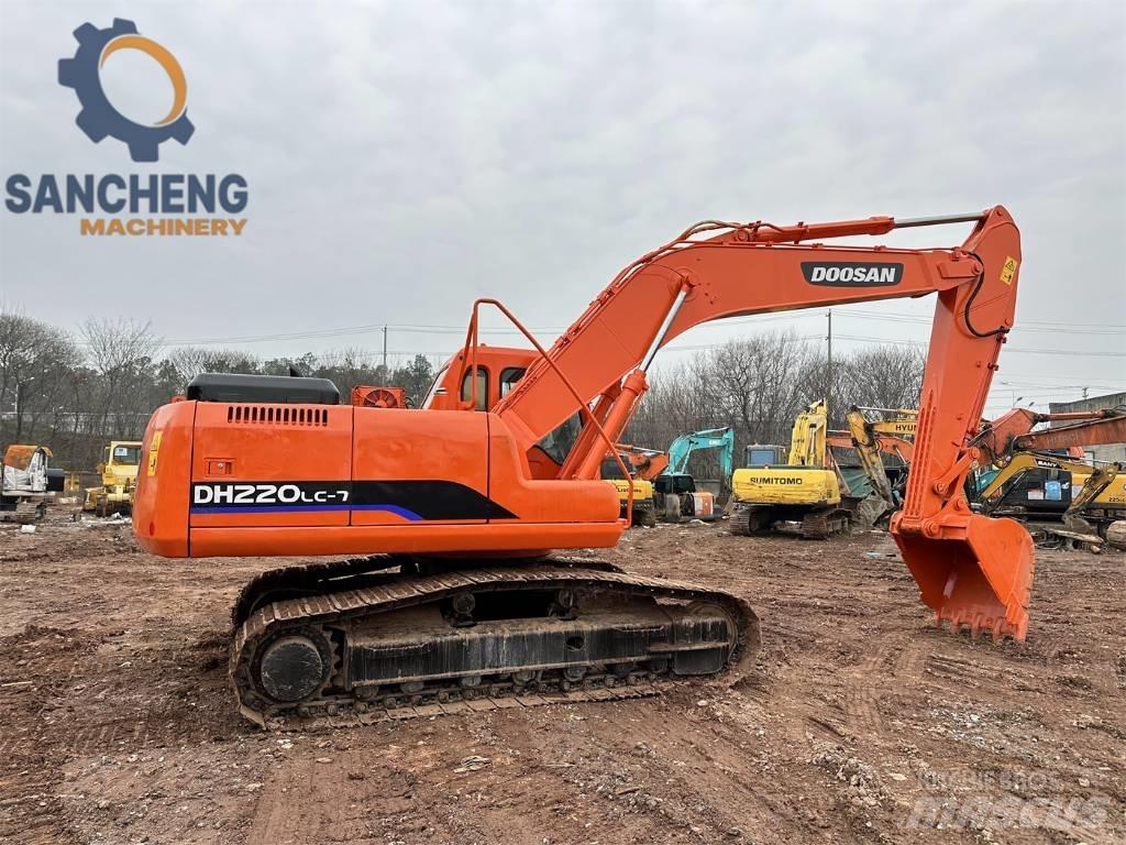 Doosan DX 220 Vikšriniai ekskavatoriai