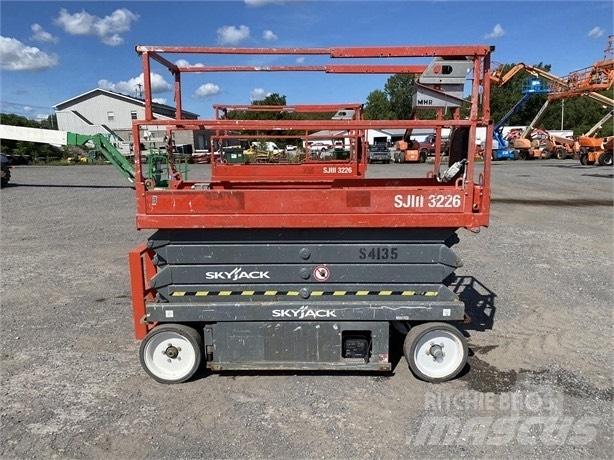 SkyJack SJ III 3226 Žirkliniai keltuvai