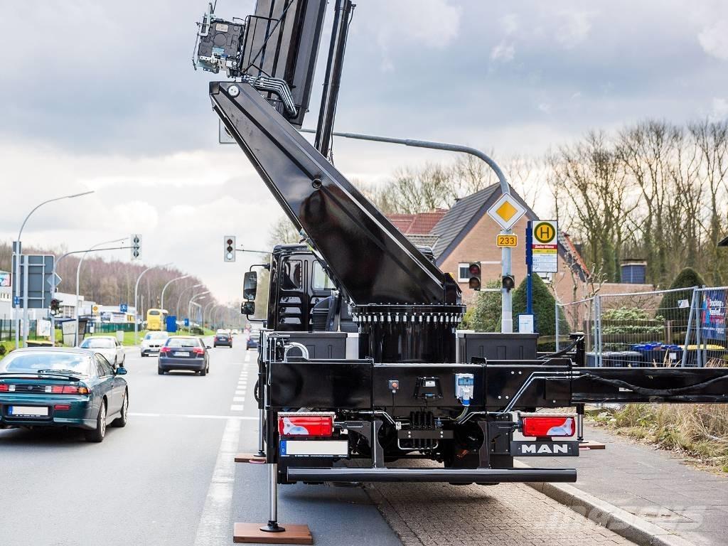 Böcker AK 37/4000 Visureigiai kranai