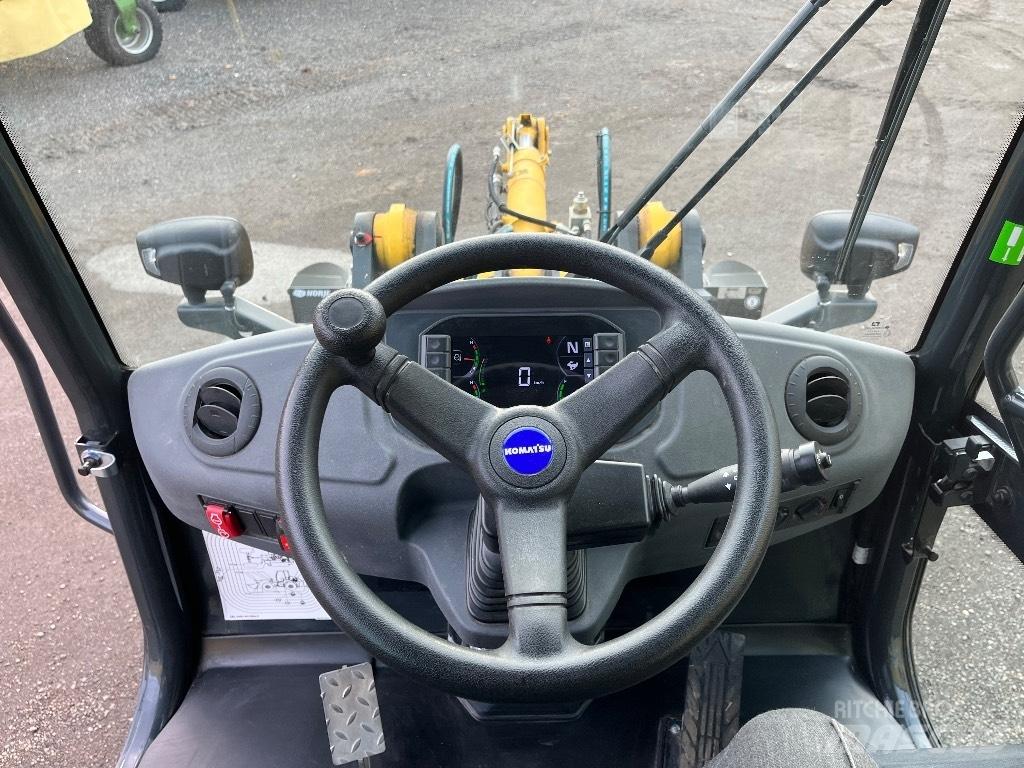 Komatsu WA80M-8 Naudoti ratiniai krautuvai
