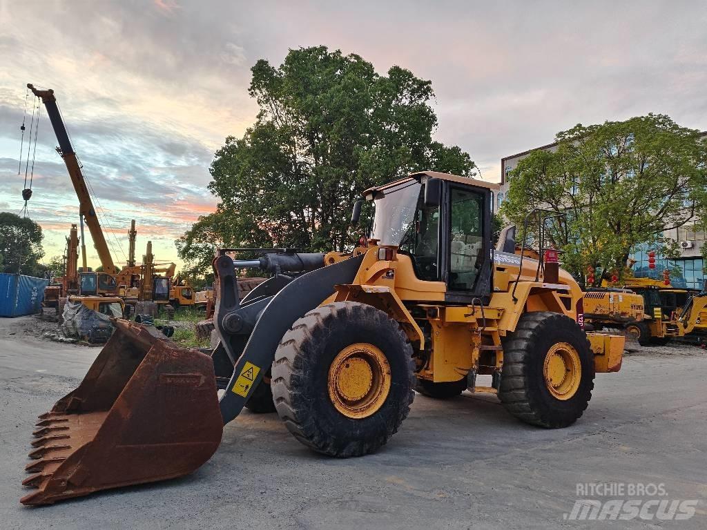 Volvo L 120 Naudoti ratiniai krautuvai