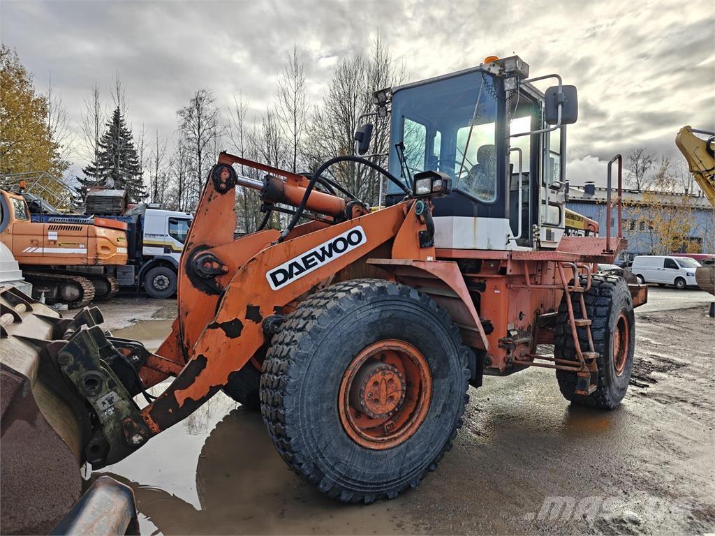 Daewoo Mega 250 Naudoti ratiniai krautuvai