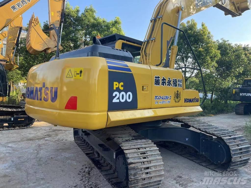 Komatsu PC 200-8 Vikšriniai ekskavatoriai