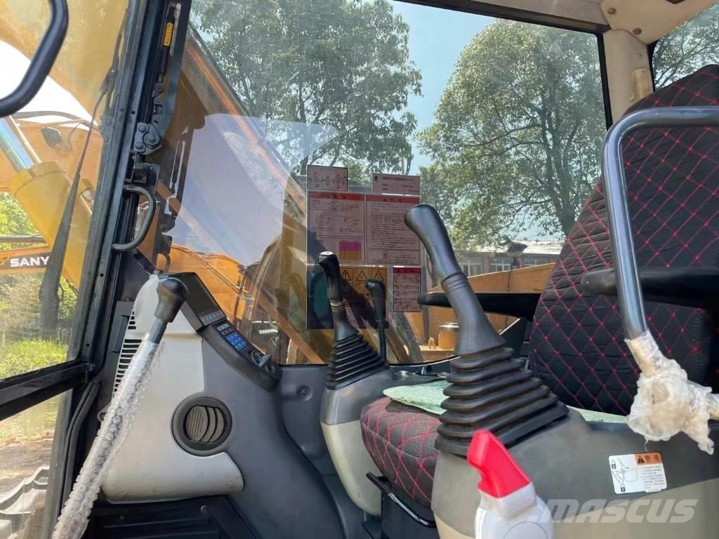 Komatsu PC70-8 Vidutinės galios ekskavatoriai 7-12 t