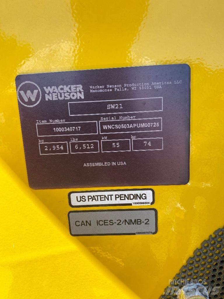 Wacker Neuson SW21 Krautuvai su šoniniu pasukimu