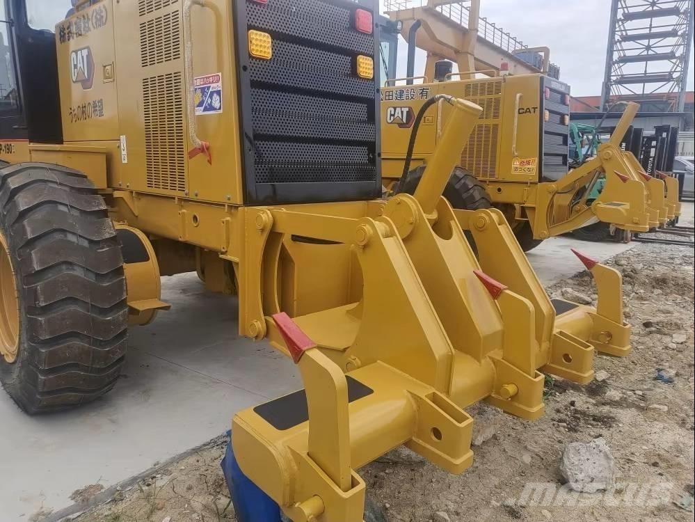 CAT 140H Greideriai