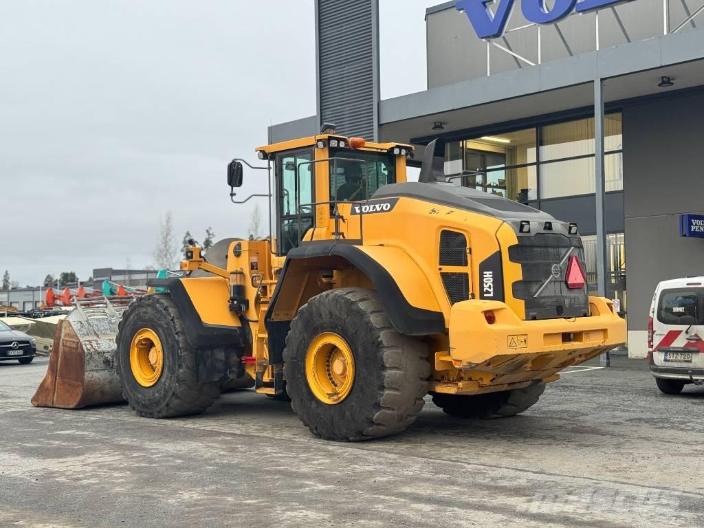 Volvo l 250 H Naudoti ratiniai krautuvai