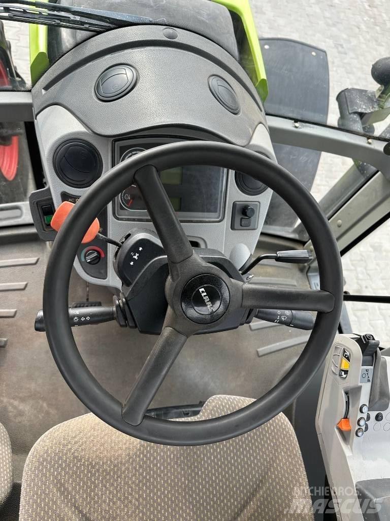 CLAAS Axion 810 Traktoriai