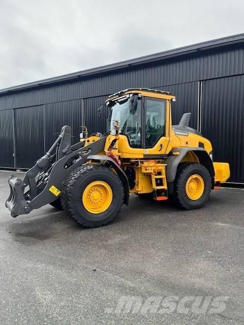 Volvo L 90 H Naudoti ratiniai krautuvai