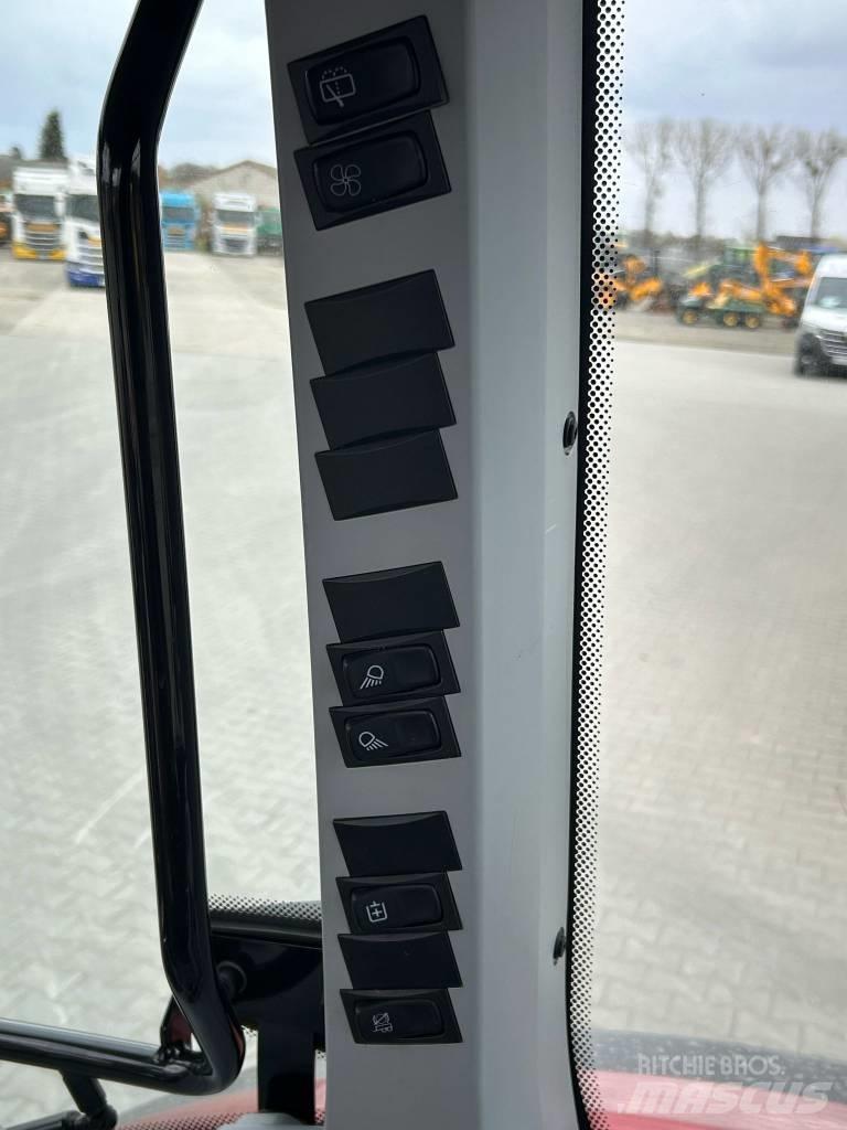 Valtra A 104 Traktoriai