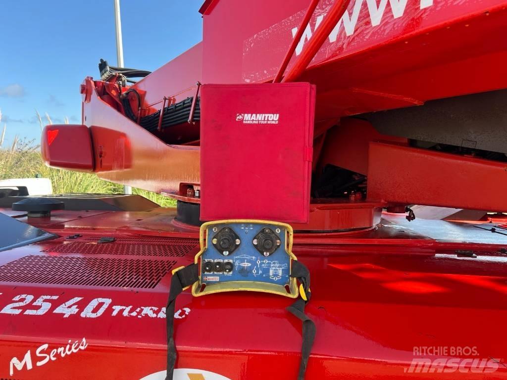 Manitou MRT 2540 Teleskopiniai krautuvai