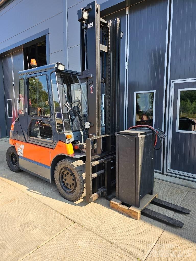 Toyota 7 FBMF 40 Elektriniai šakiniai krautuvai