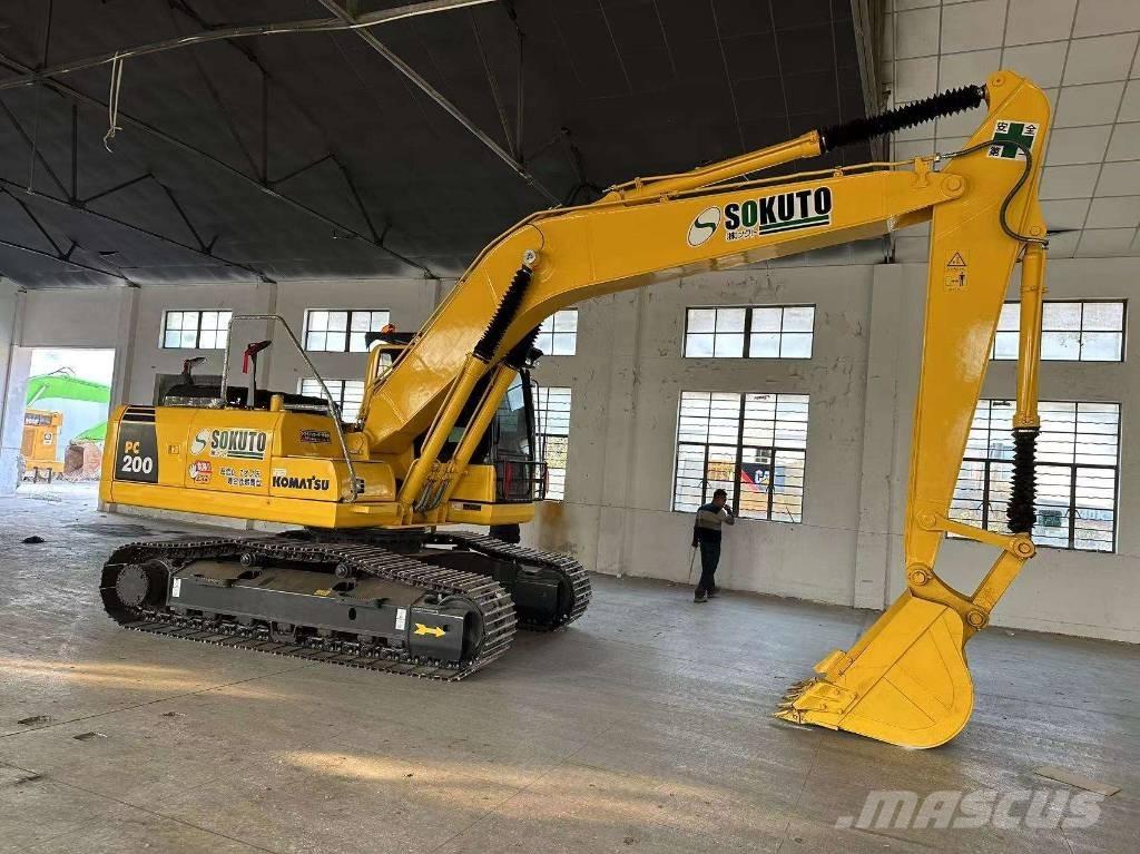 Komatsu PC 200-8 Vikšriniai ekskavatoriai