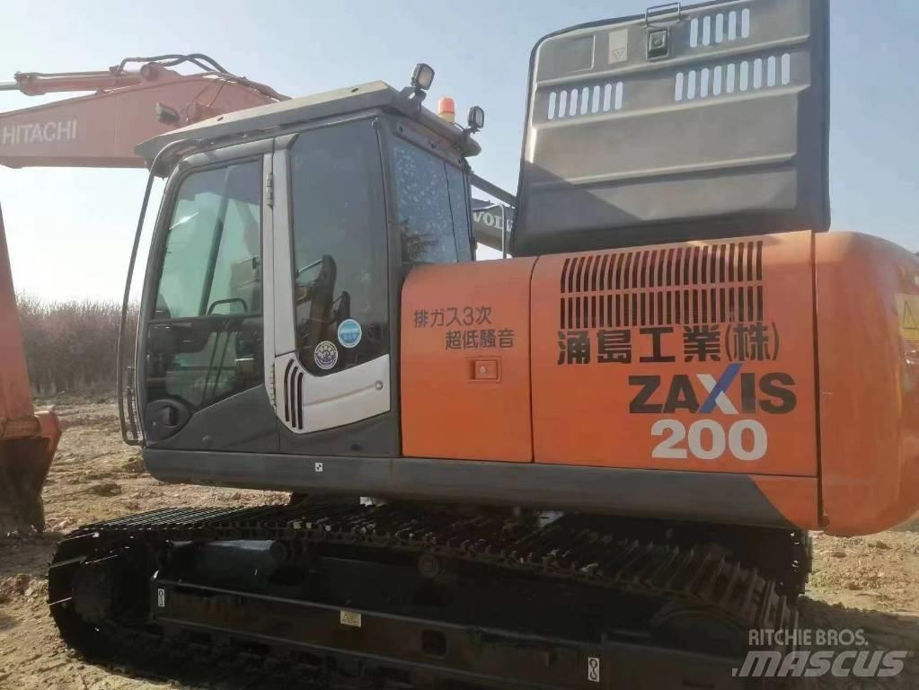 Hitachi ZX 200 Vikšriniai ekskavatoriai