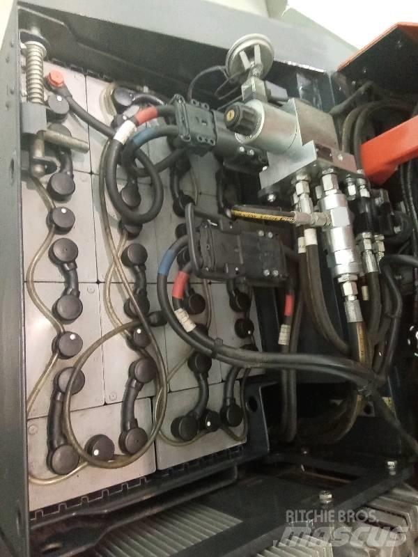 Combilift C 3000CBE Elektriniai šakiniai krautuvai