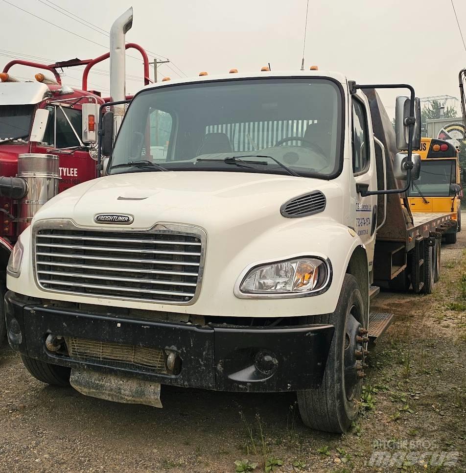 Freightliner M2 Platformos/ Pakrovimas iš šono