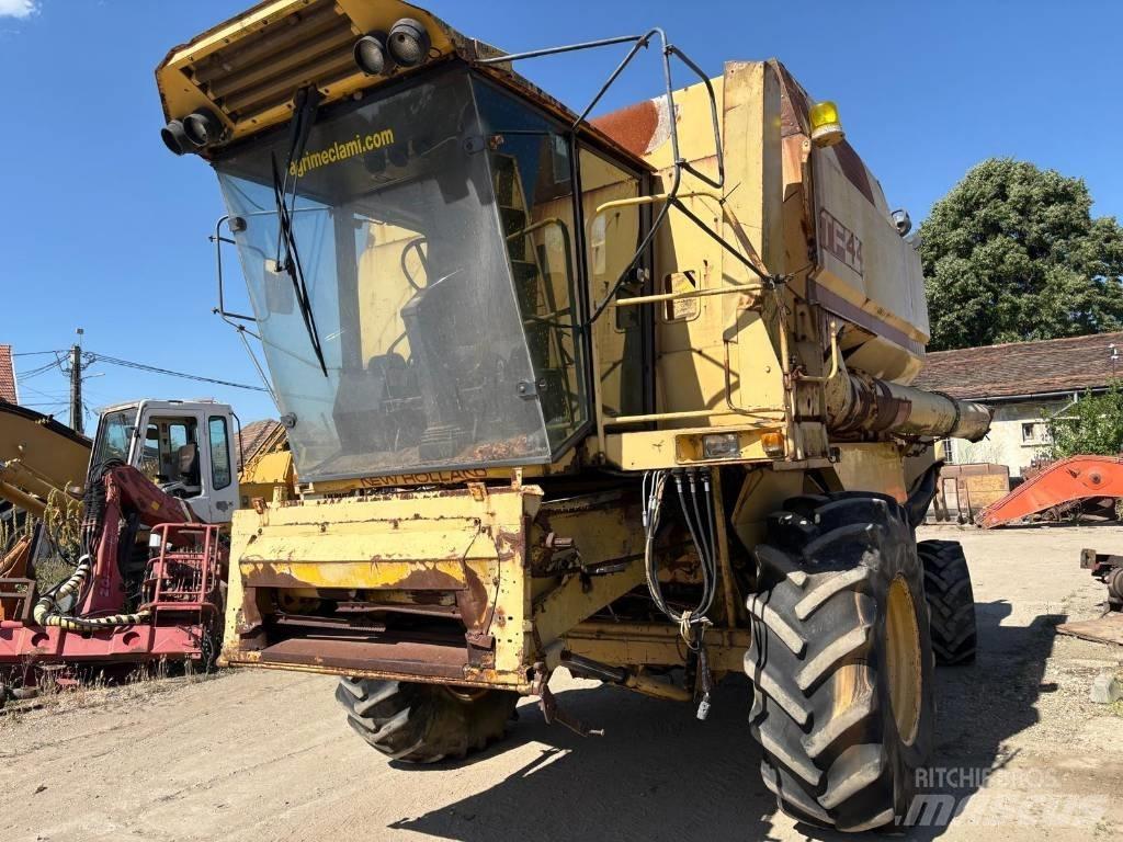 New Holland TF 42 Derliaus nuėmimo kombainai