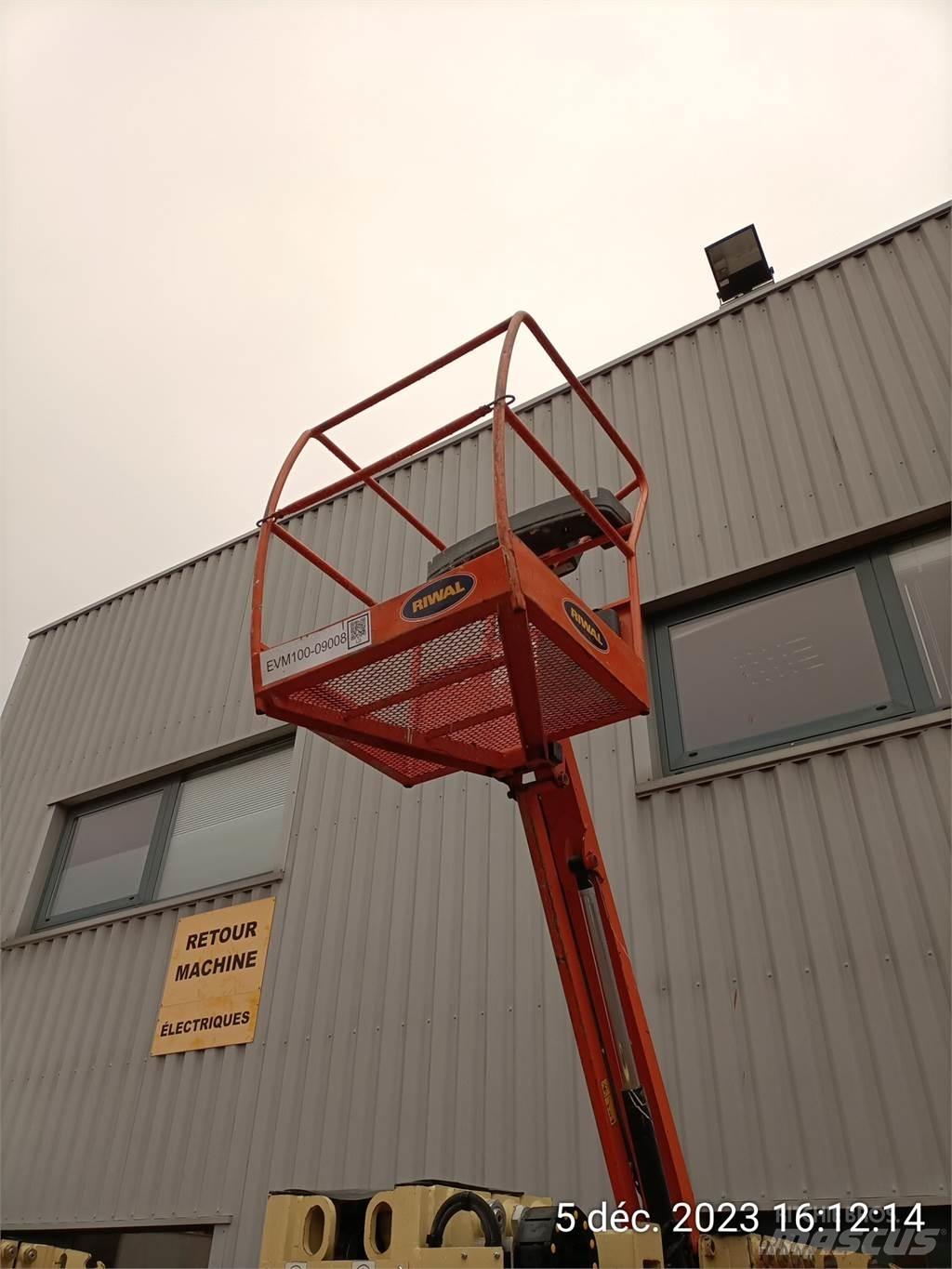JLG T10E Kiti keltuvai ir platformos