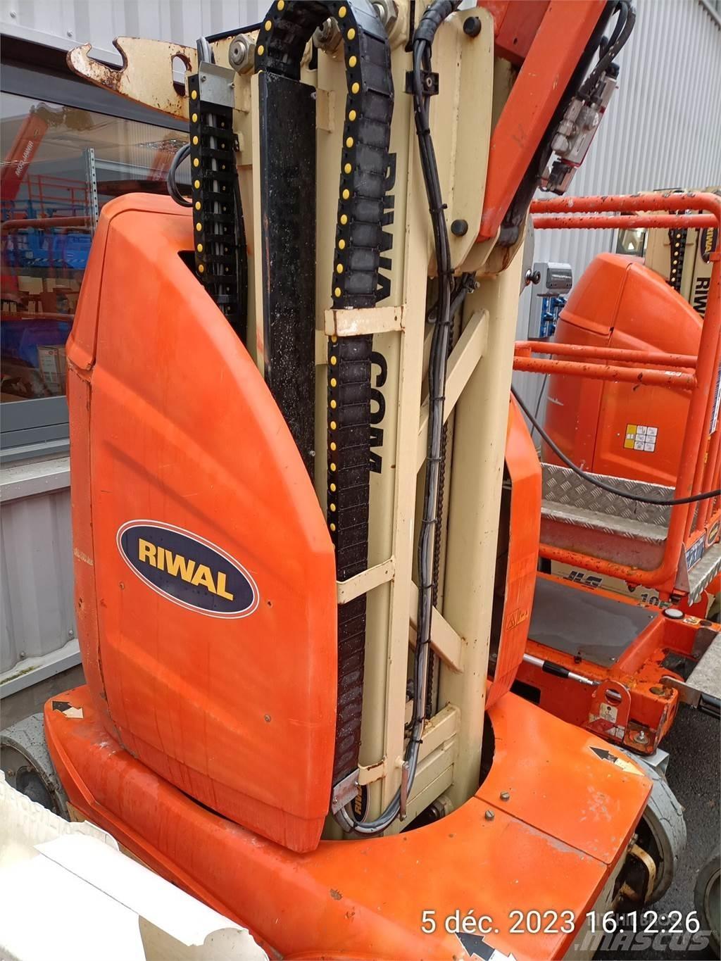 JLG T10E Kiti keltuvai ir platformos
