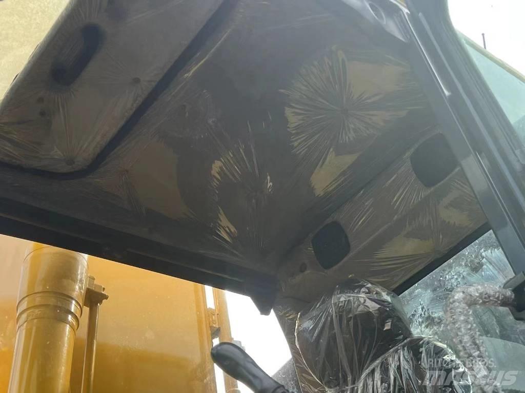 Komatsu PC 200 Vidutinės galios ekskavatoriai 7-12 t