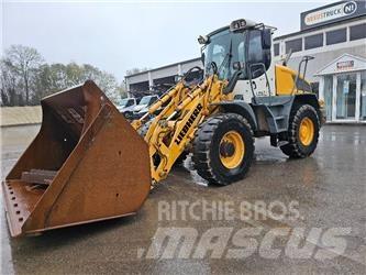 Liebherr L 524 Naudoti ratiniai krautuvai