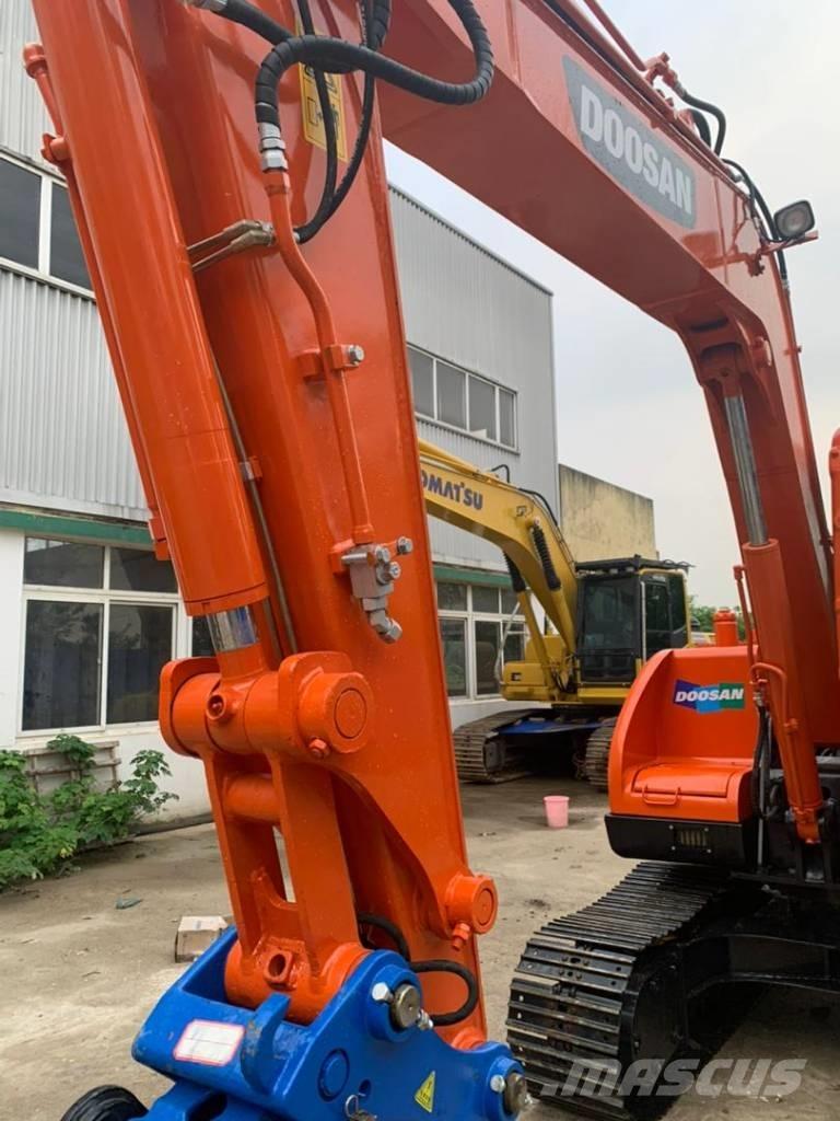Doosan DX 75-9 C Vidutinės galios ekskavatoriai 7-12 t