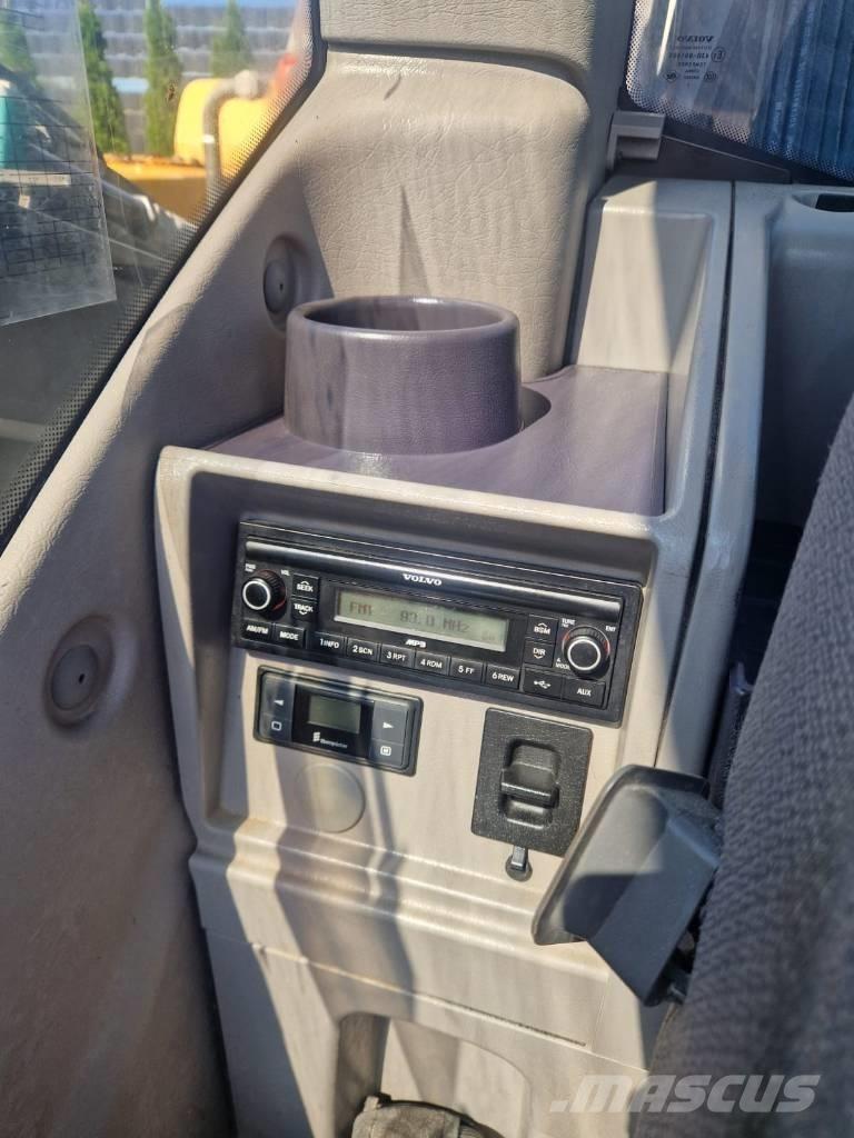Volvo EW 210 D Atliekų / pramoniniai krautuvai