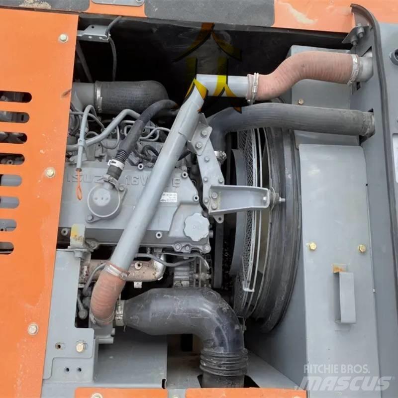 Hitachi ZX 210 Vikšriniai ekskavatoriai