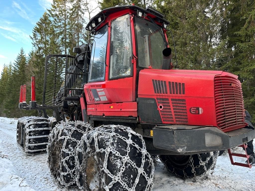 Komatsu 845 Naudoti miškovežiai (Forvarderiai)