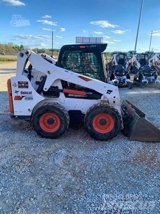 Bobcat S 650 Krautuvai su šoniniu pasukimu