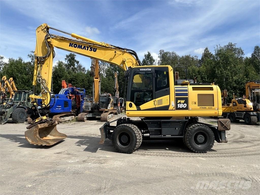 Komatsu PW 180-11 Ratiniai ekskavatoriai