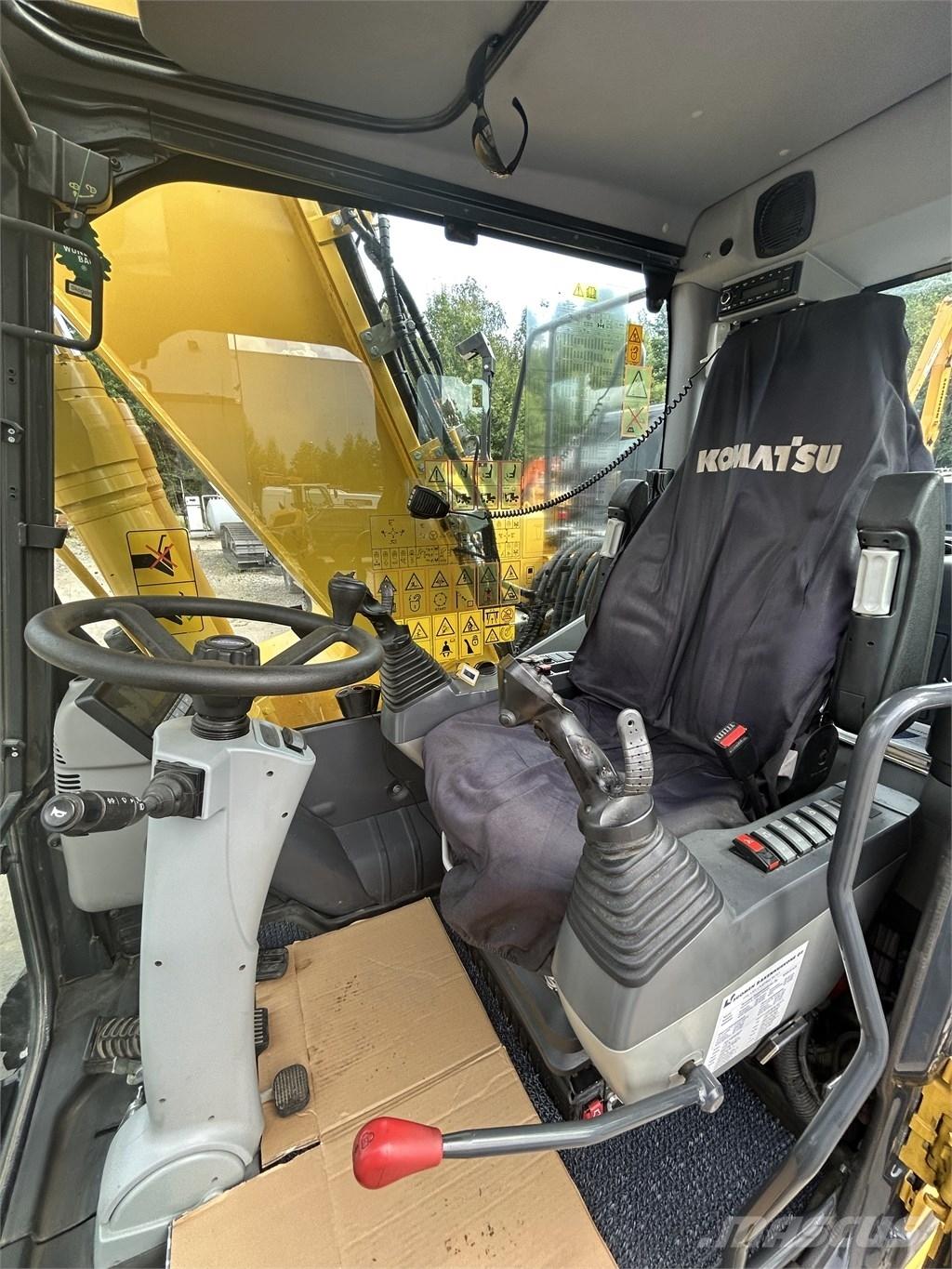 Komatsu PW 180-11 Ratiniai ekskavatoriai