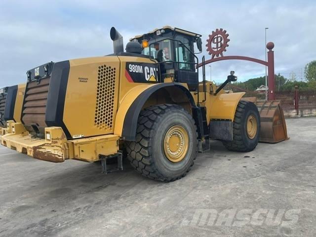 CAT 980 M Naudoti ratiniai krautuvai