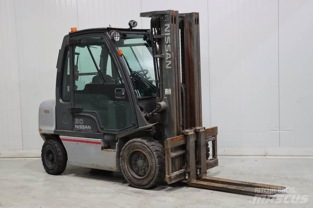 Nissan FGD02A30Q Dyzeliniai krautuvai
