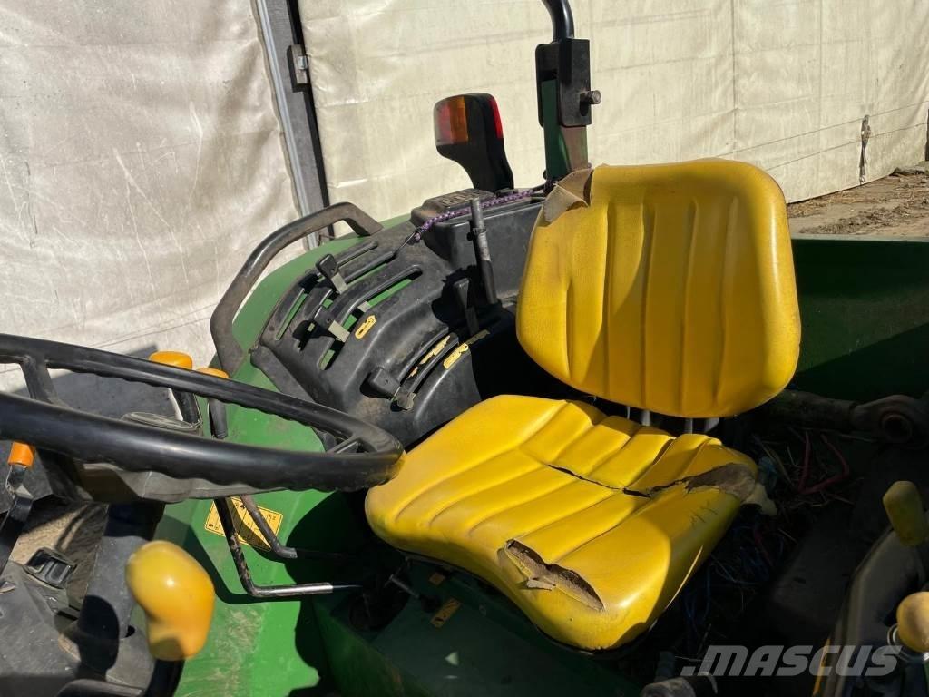 John Deere 5215 Traktoriai
