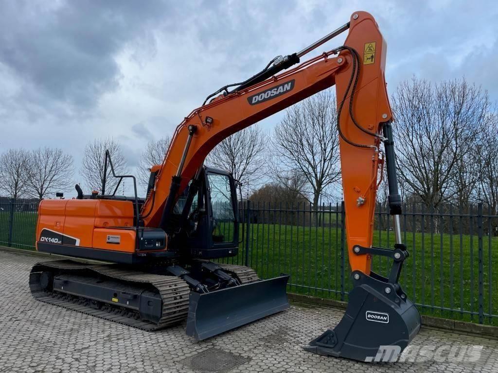 Doosan dx140w Ratiniai ekskavatoriai