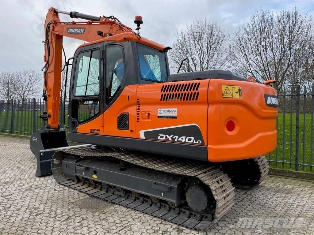 Doosan dx140w Ratiniai ekskavatoriai