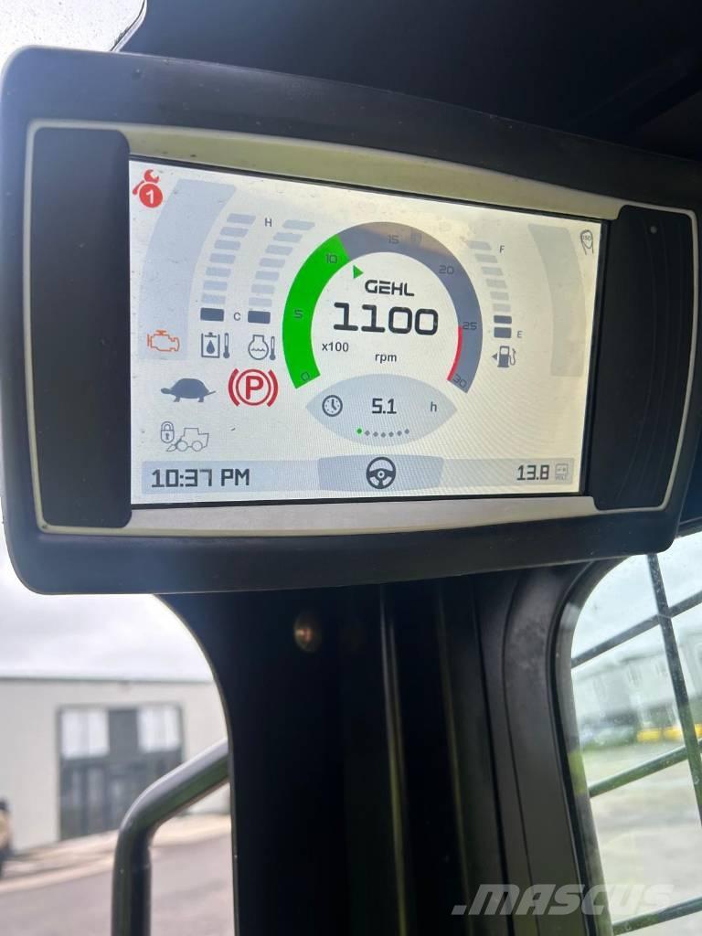 Gehl V210 Krautuvai su šoniniu pasukimu