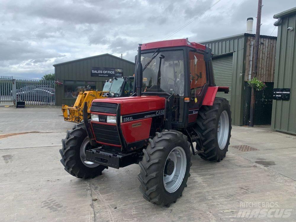 Case IH 856 XL Traktoriai