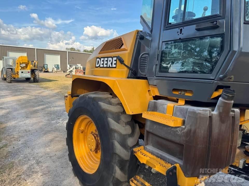 John Deere 324h Naudoti ratiniai krautuvai