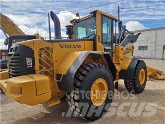 Volvo L 120 F Naudoti ratiniai krautuvai