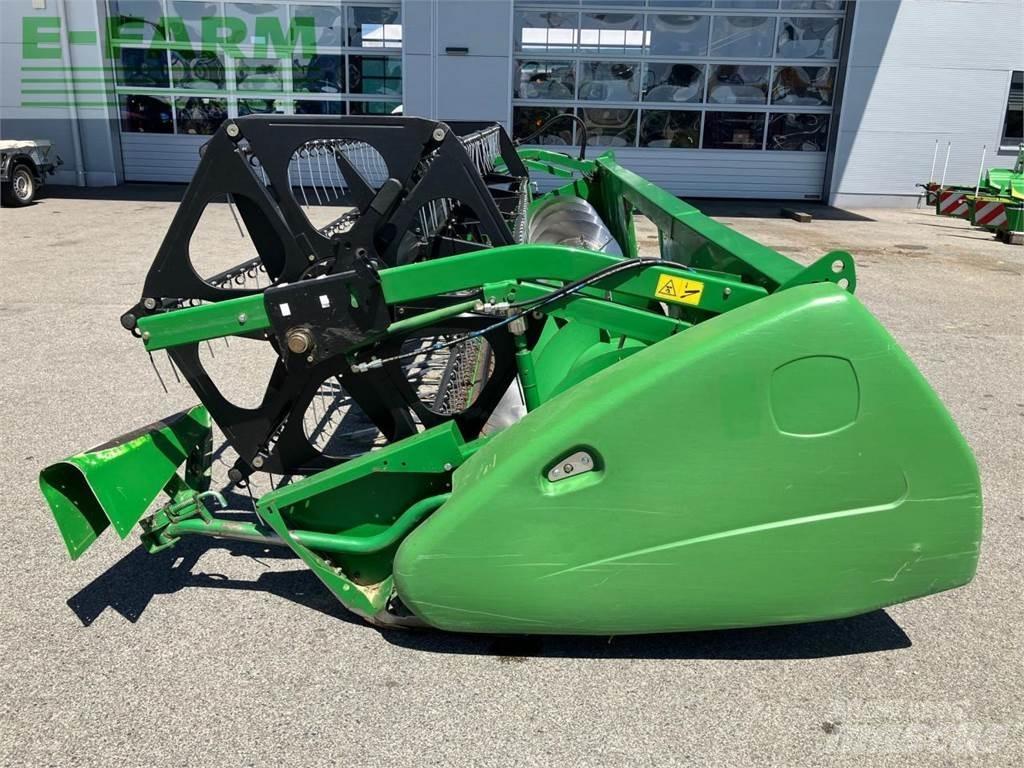 John Deere 620R Derliaus nuėmimo kombainų priedai