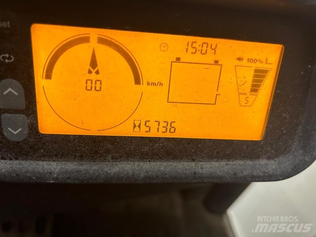 Jungheinrich EFG 215 Elektriniai šakiniai krautuvai