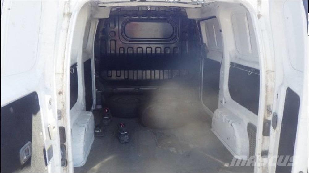 Nissan NV 200 Krovininiai furgonai
