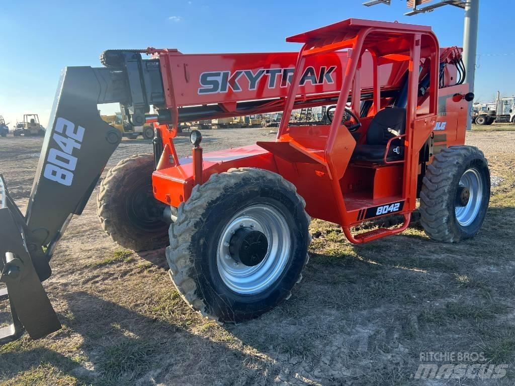 SkyTrak 8042 Teleskopiniai krautuvai