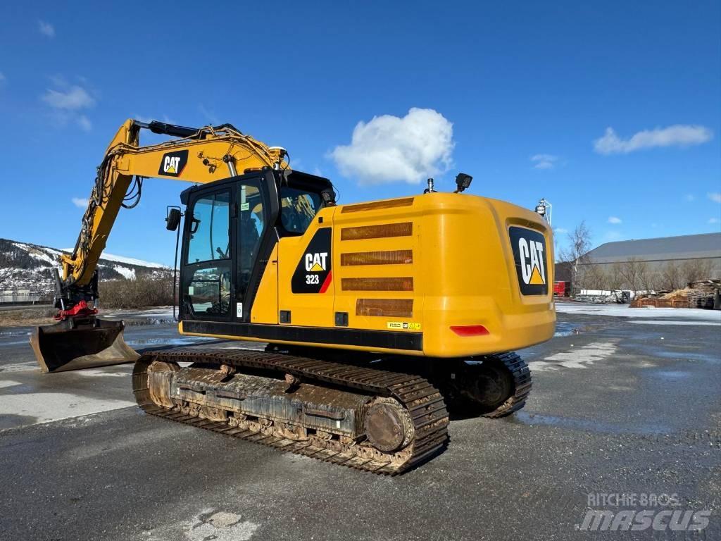 CAT 323 NG Vikšriniai ekskavatoriai