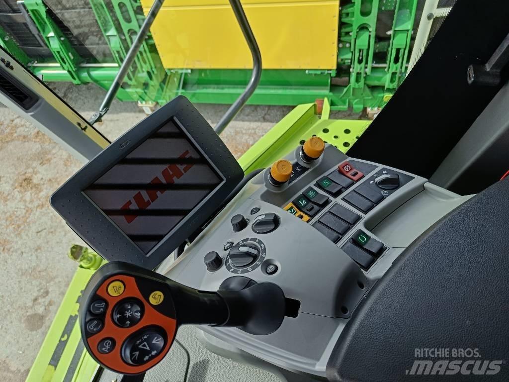 CLAAS Lexion 670 Derliaus nuėmimo kombainai