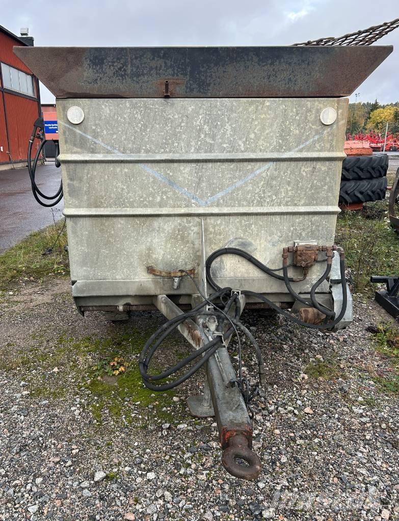 Salo 1600 Smėlio ir druskos barstytuvai